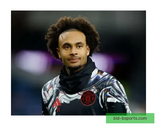 曼联正式宣布签下荷兰前锋齐尔克泽 加强锋线阵容